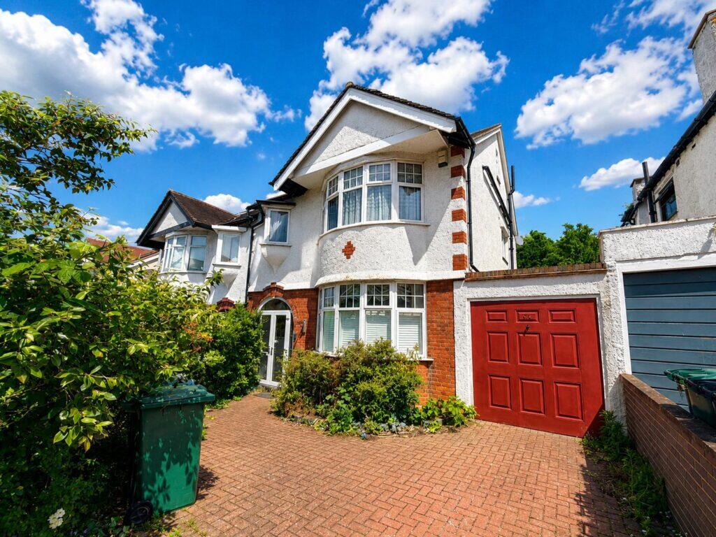 Main image of property: Lansdowne Road - Finchley - London - N3