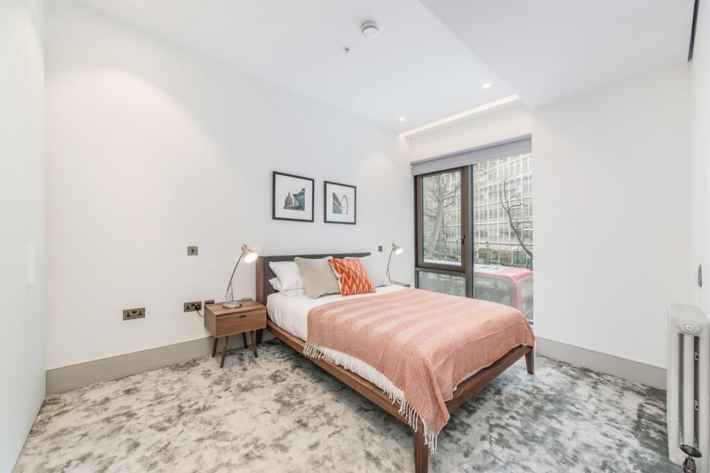 Apartment in London - More