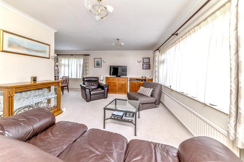 House in Bedford, Woodlands Park, Brickhill - More