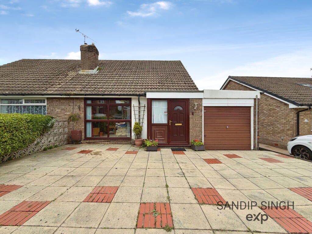 3-bed semi-detached on Hornby Drive, Newton, Preston, PR4 3SU, £199,950