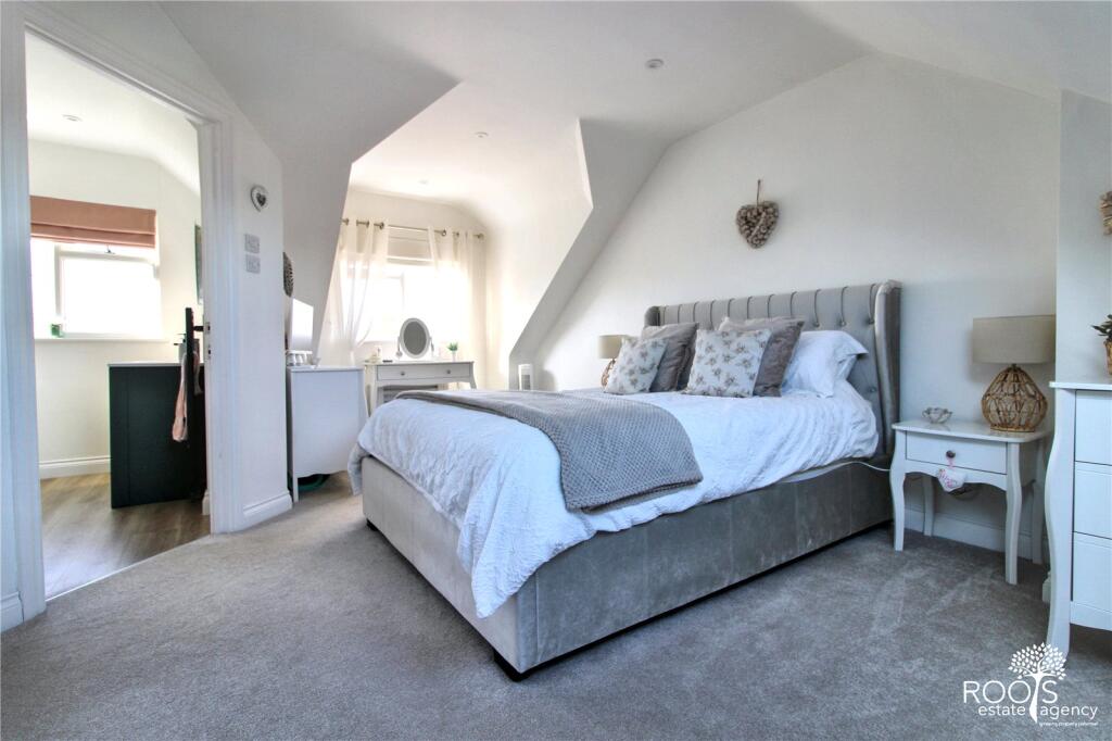 House in Reading - View 5