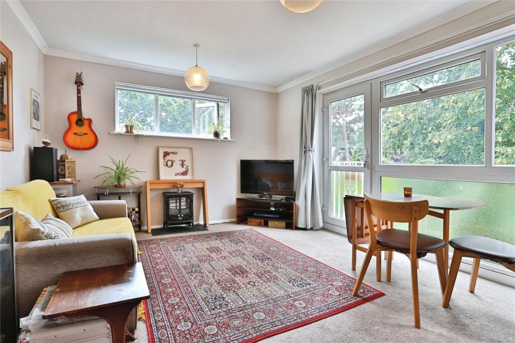 Apartment in Poole - View 2