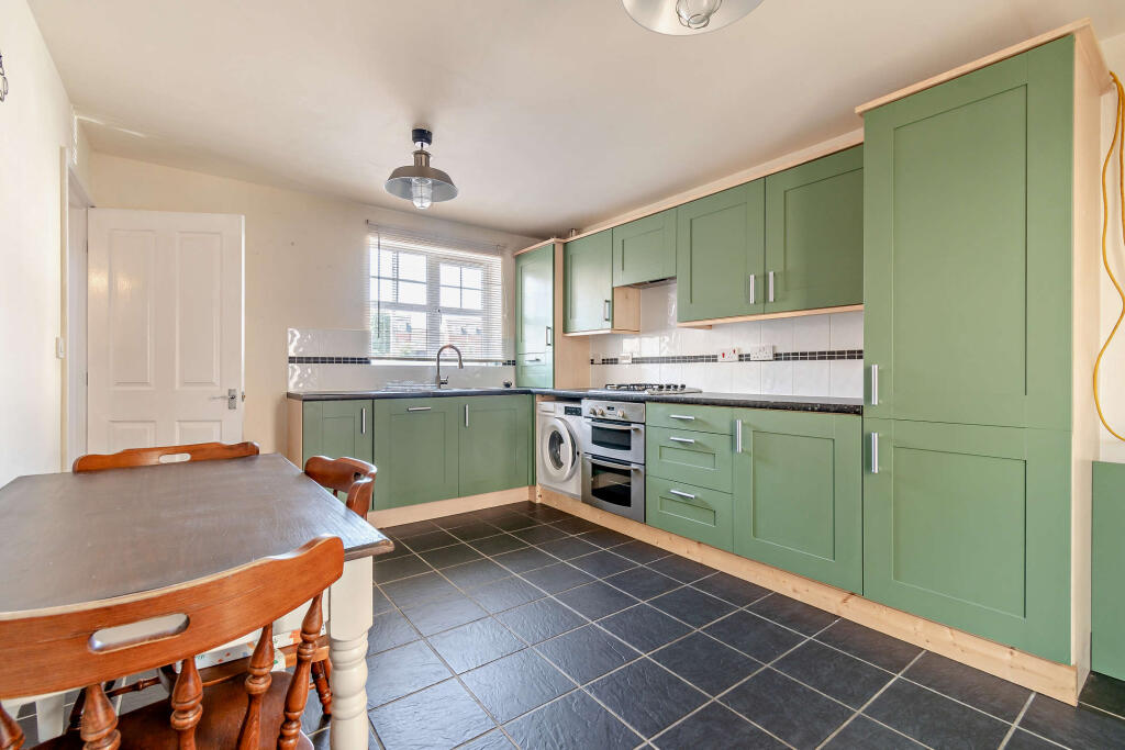 Valley Drive, Barnsley, S72 photo 4