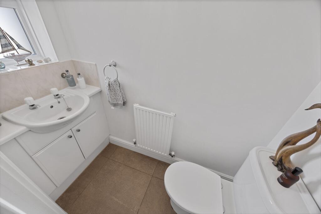 House in Cardiff, Llantwit Fardre - View 5