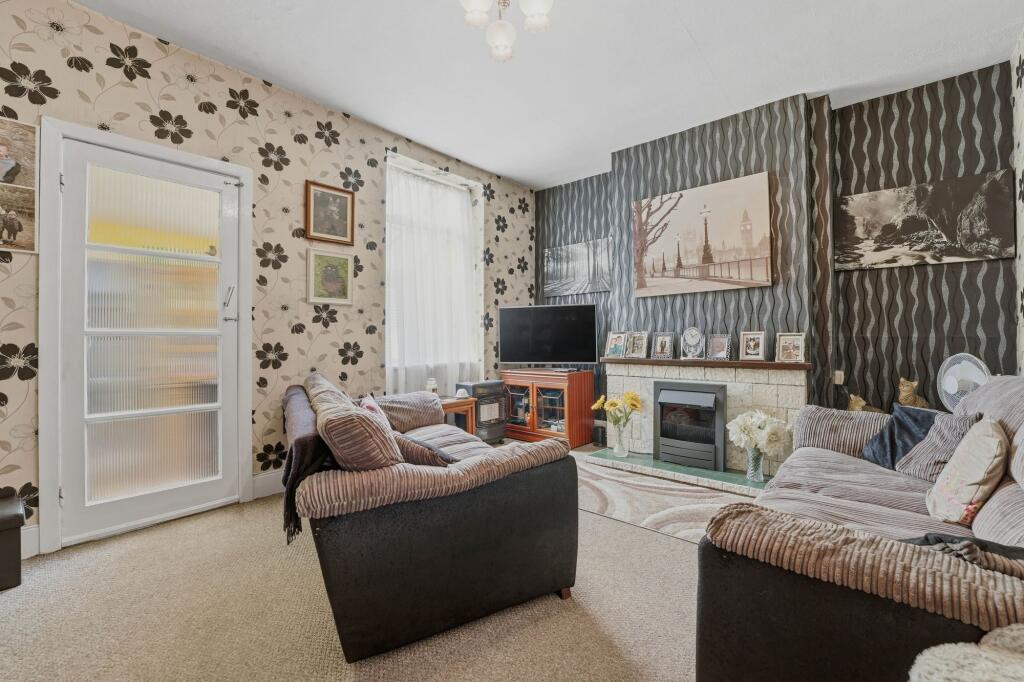 House in Bristol, Redfield - More