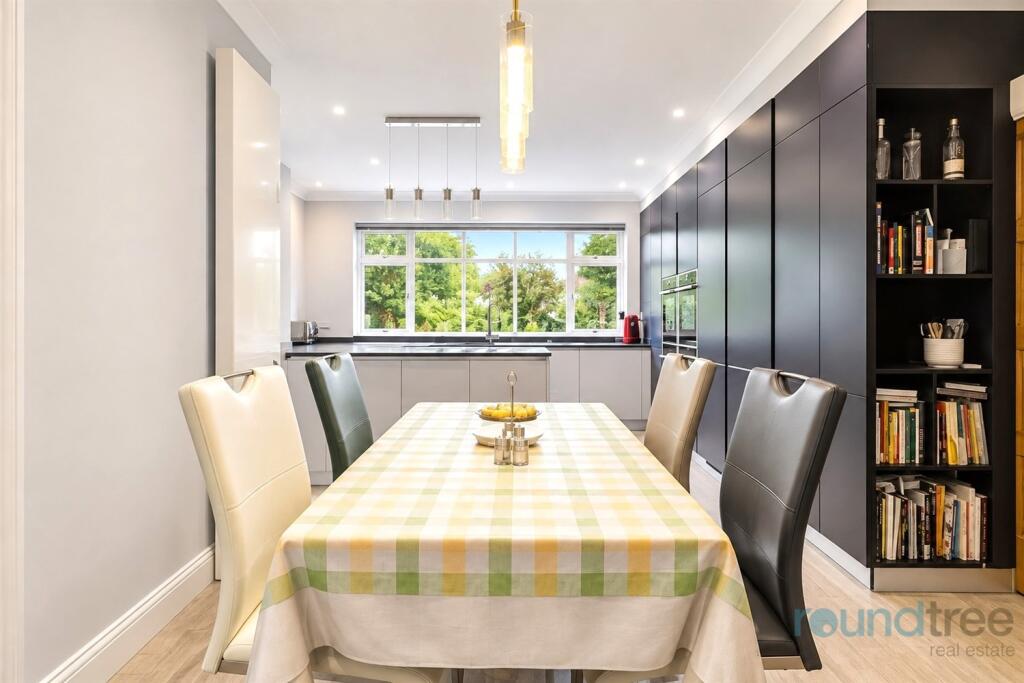 House in Harrow - View 5