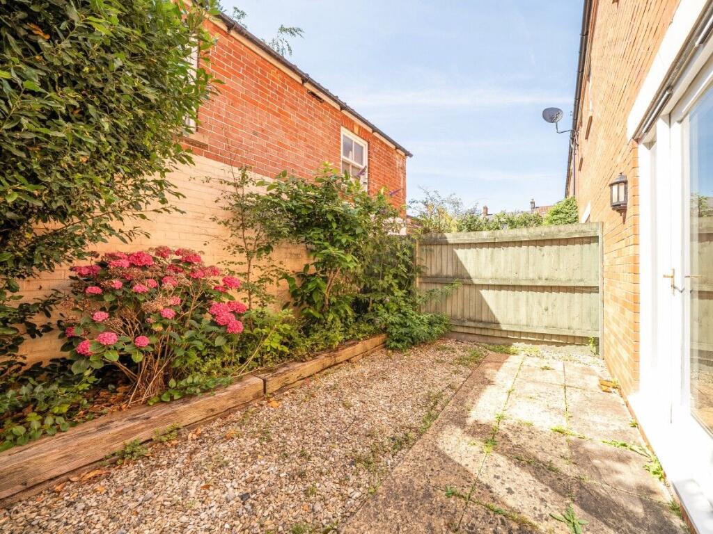 House in Glastonbury, Somerset - View 2