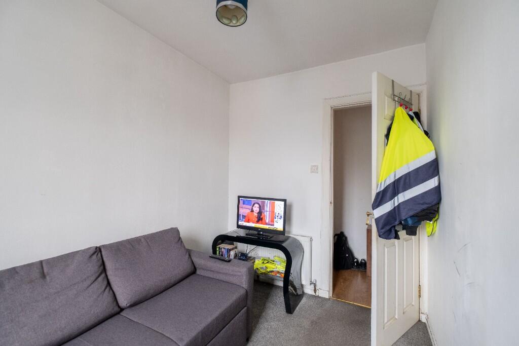 Apartment in Uphall, West Lothian - View 4