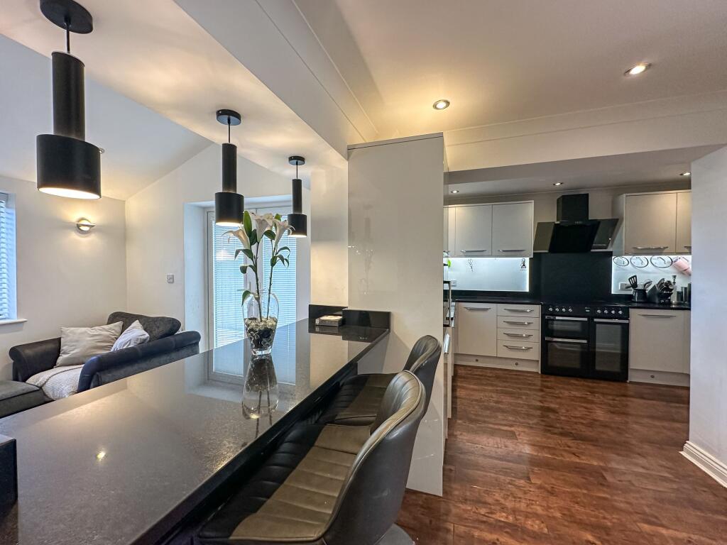 House in Pensby, Liverpool City Region - View 2