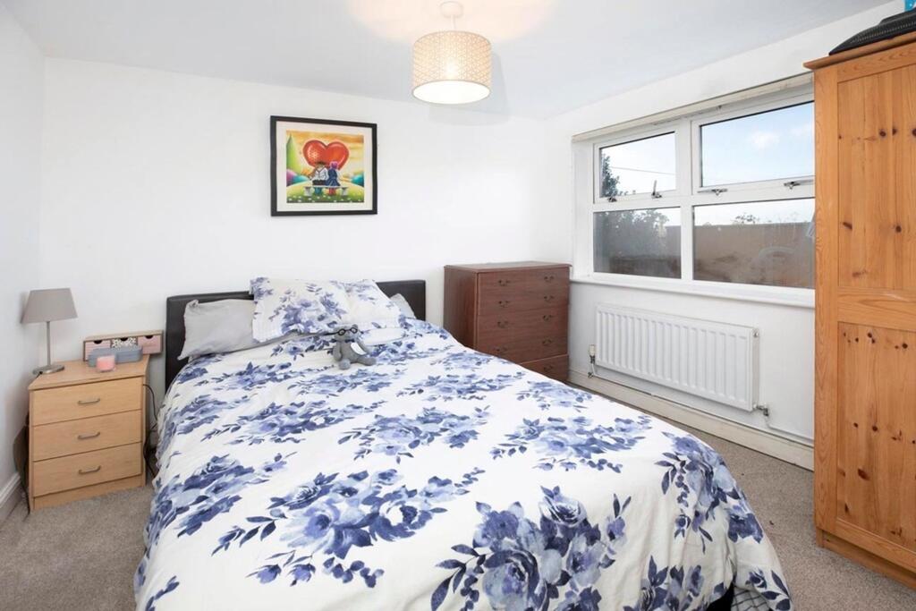 House in Torquay - More