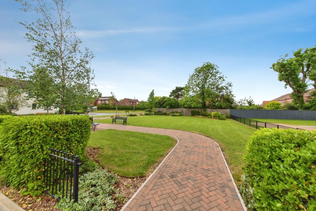 Cricket Green, Saxilby, Lincoln, Lincolnshire, LN1 photo 4