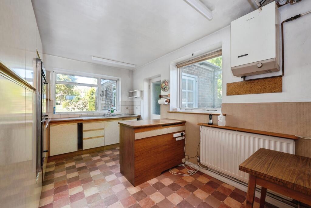House in Reigate and Banstead, Surrey - View 4