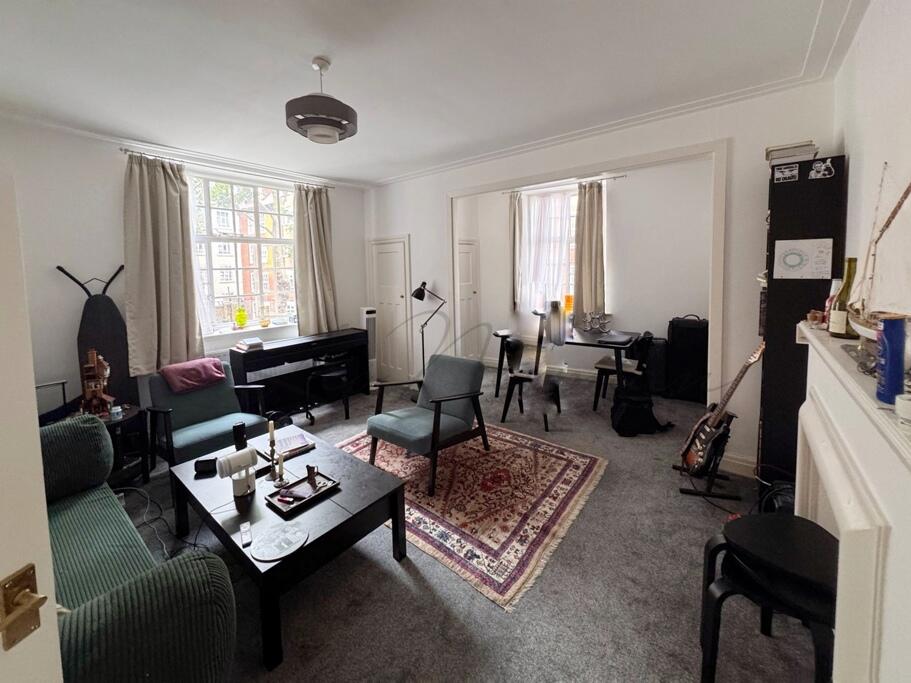 Apartment in London - View 2