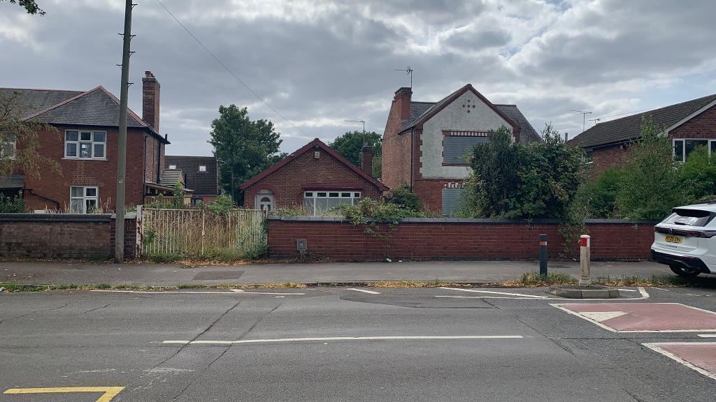 2-bed detached on Cavendish Road, Carlton, Nottinghamshire, NG4 3EE, £200,000