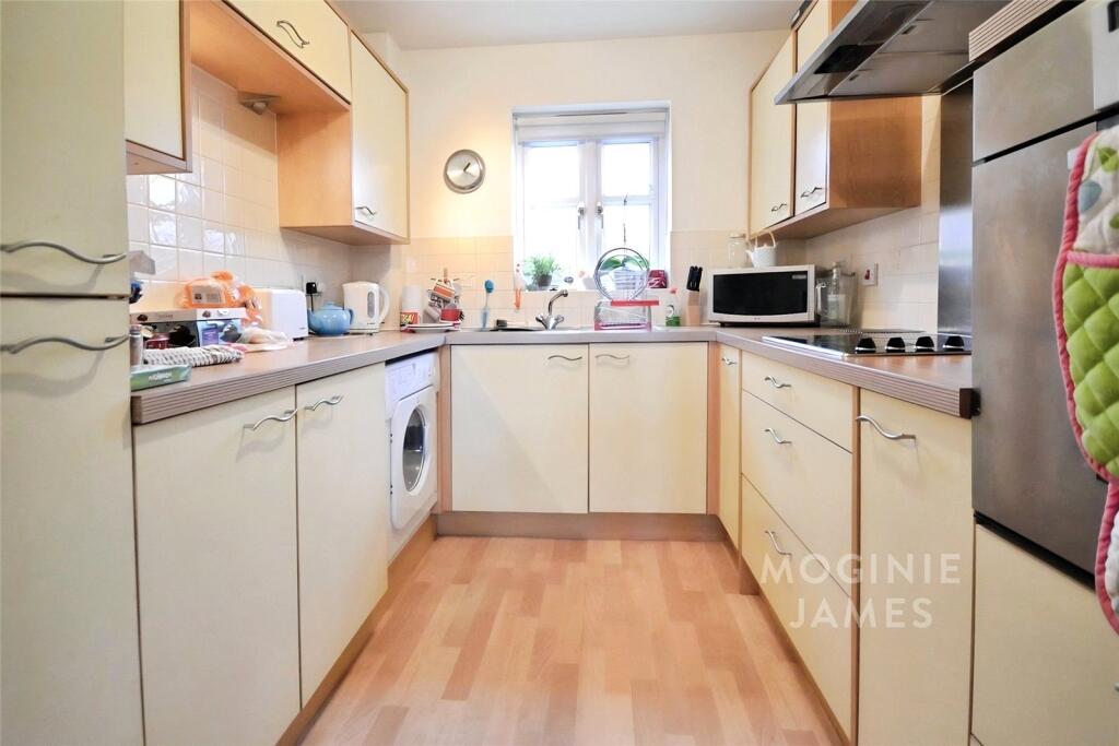 Woodruff Way, Thornhill, Cardiff photo 2