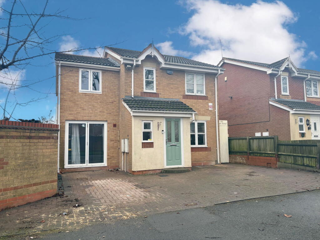 4-bed detached on Paget Road, Birmingham, B24, £325,000
