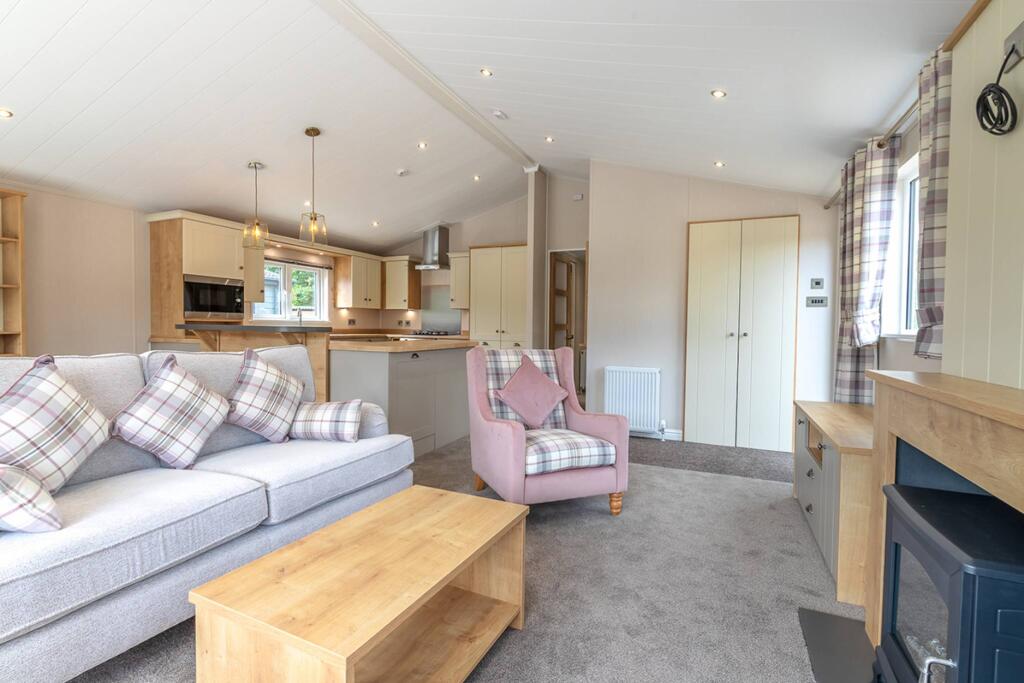 Lodge 16 The Sanctuary, Glendoe Road, Fort Augustus, PH32 4BG photo 5