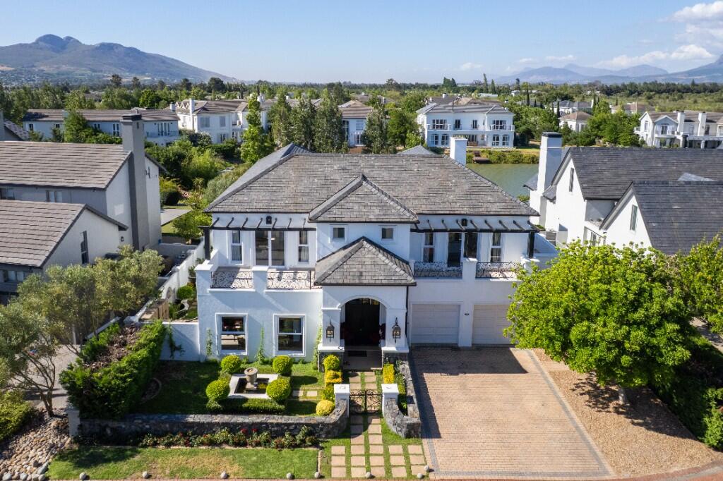 Main image of property: Paarl, Western Cape