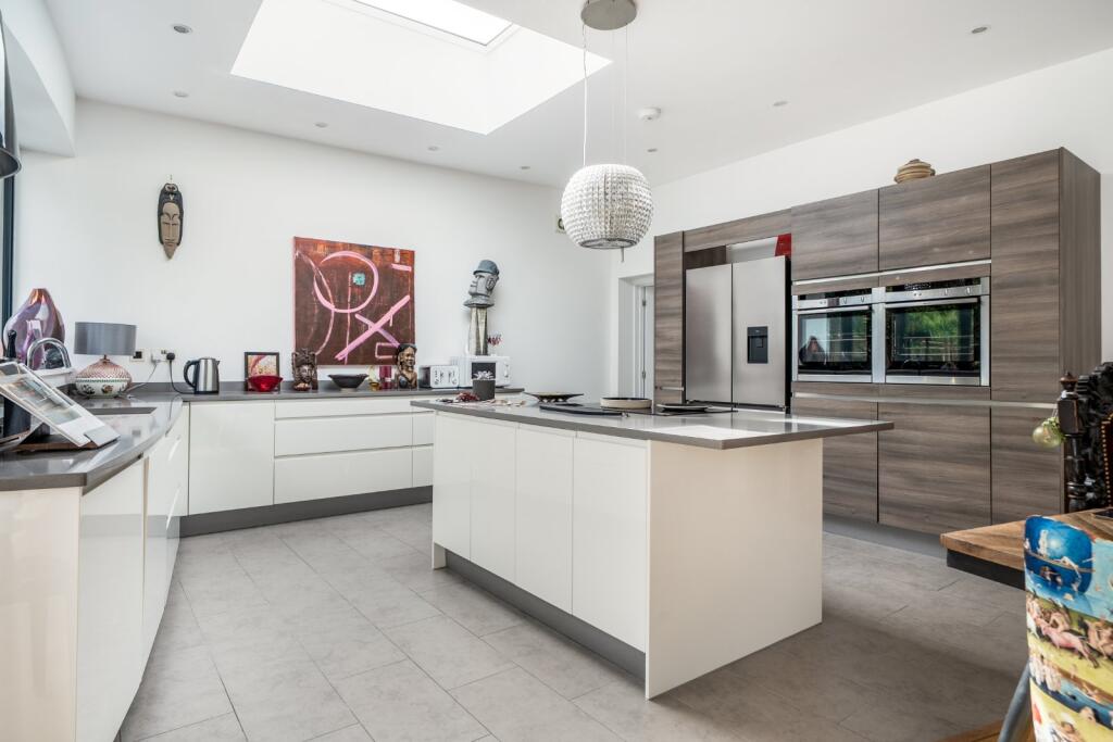 House in Cheltenham, Charlton Park, Charlton Kings - View 5