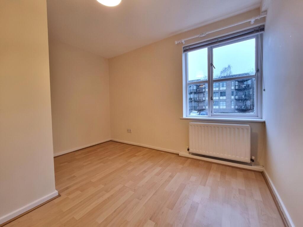 Apartment in Sunderland, Washington - More