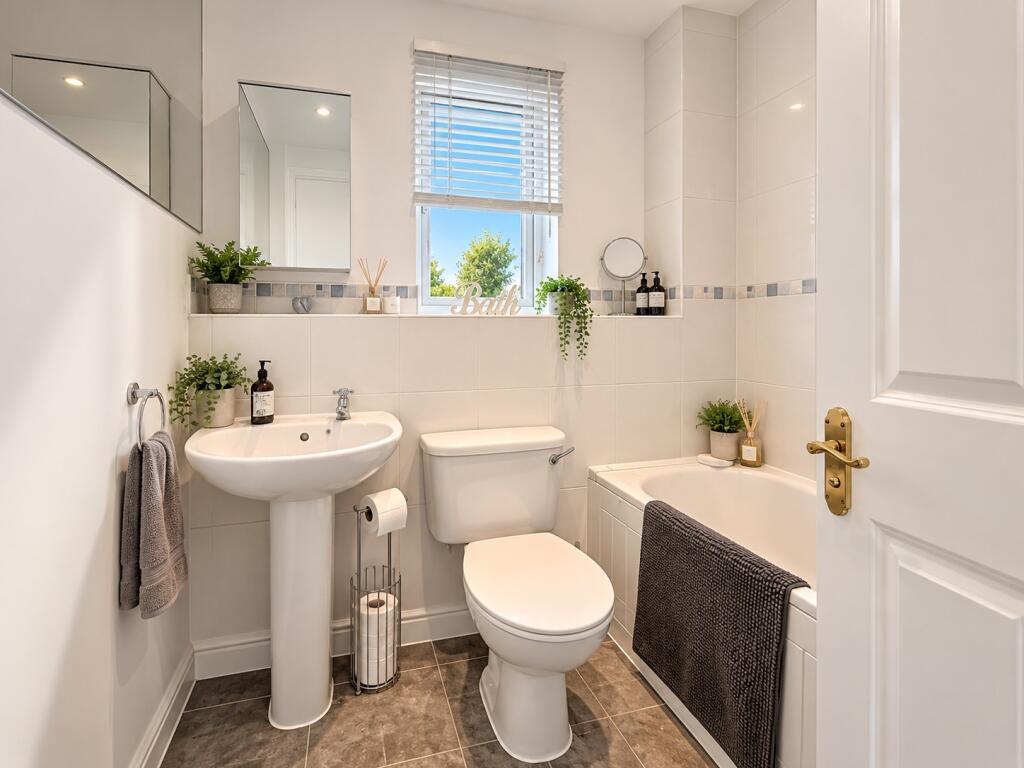 House in Basildon, Wickford - View 4