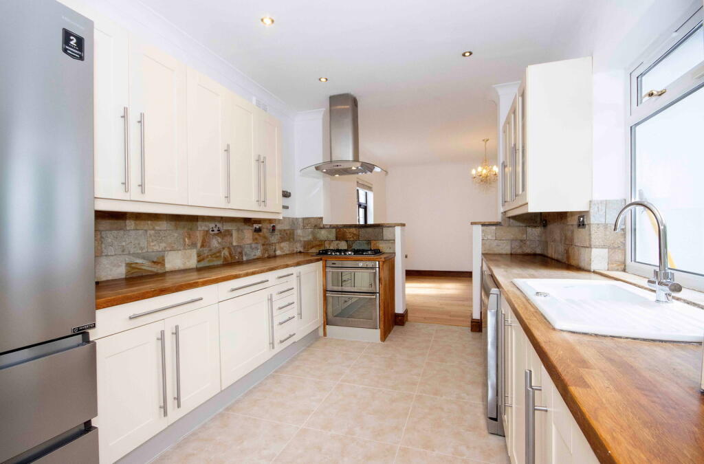 Chess Way, Chorleywood, WD3 5TA photo 3