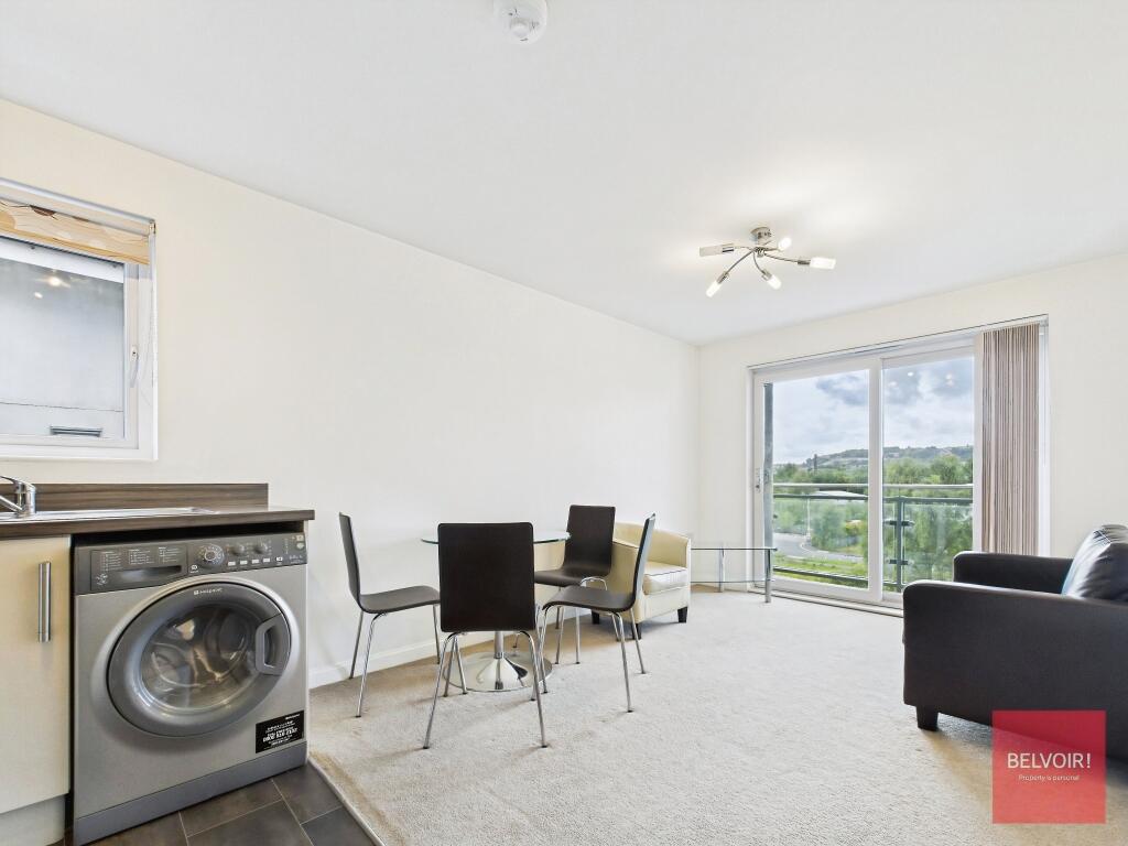 Apartment in Swansea, Bon-y-maen - More