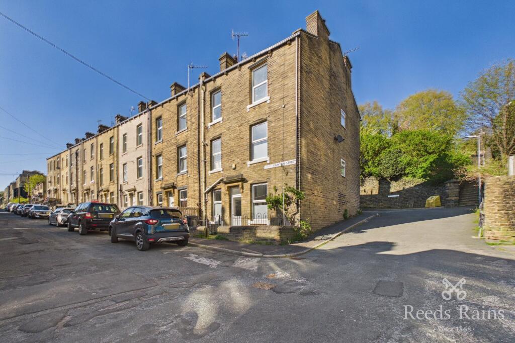 Main image of property: Upper Fountain Street, Sowerby Bridge, West Yorkshire, HX6