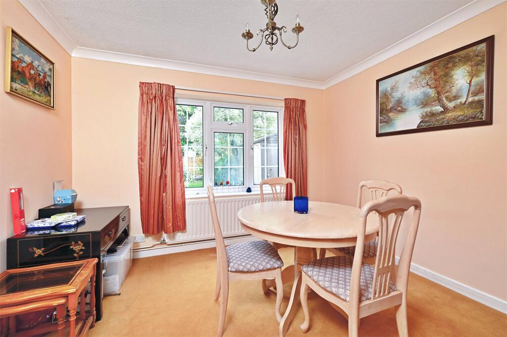 House in Rushmoor, Farnborough - View 4