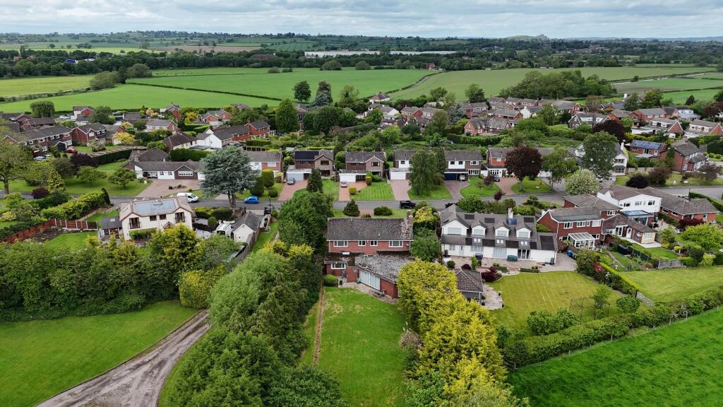 House in Stoke-on-Trent - View 4