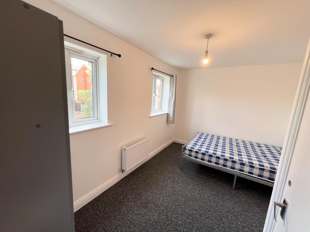 4 bedroom terraced house for rent