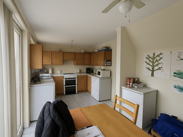 78 Swanspool photo 3