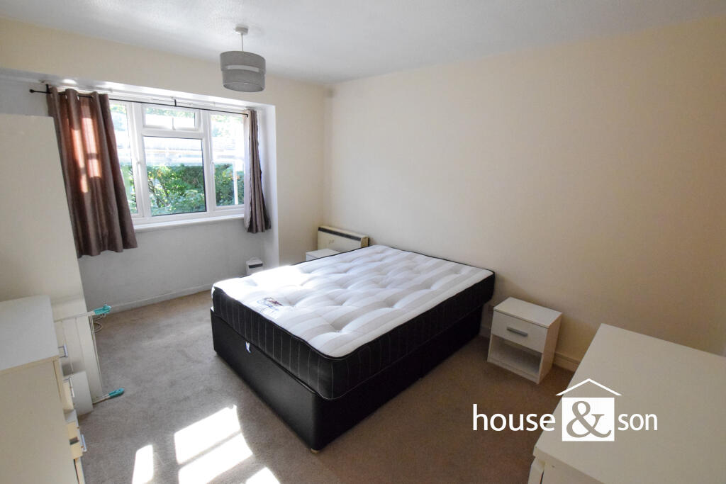 Apartment in Bournemouth - More