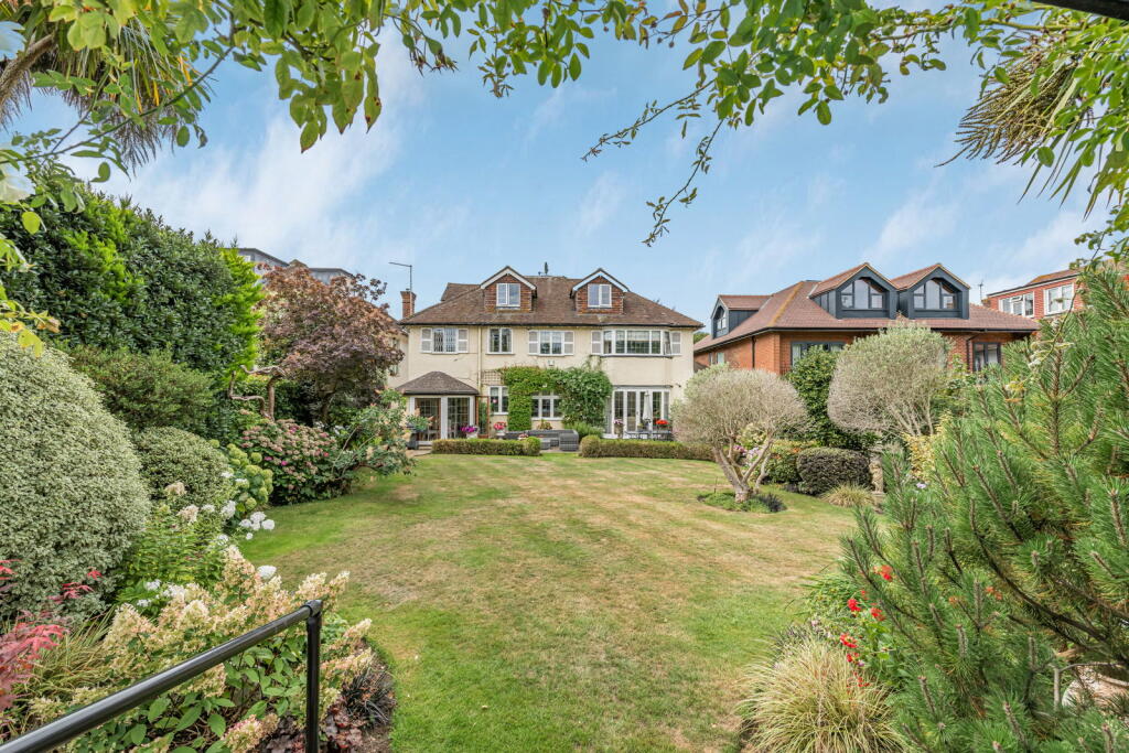 Main image of property: Sheen Common Drive, Richmond, TW10 5BW
