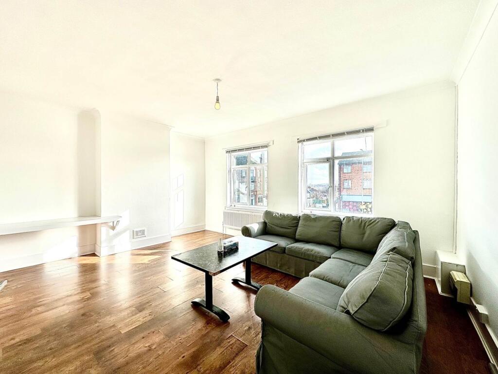 Main image of property: Woodhouse Road, North Finchley, London N12