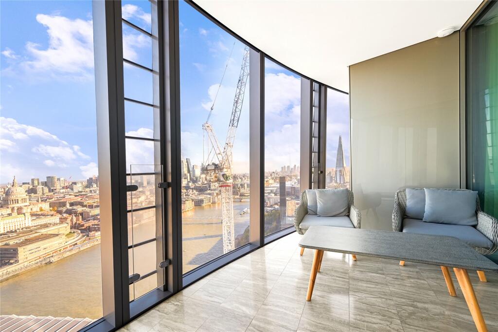 Apartment in London - View 5
