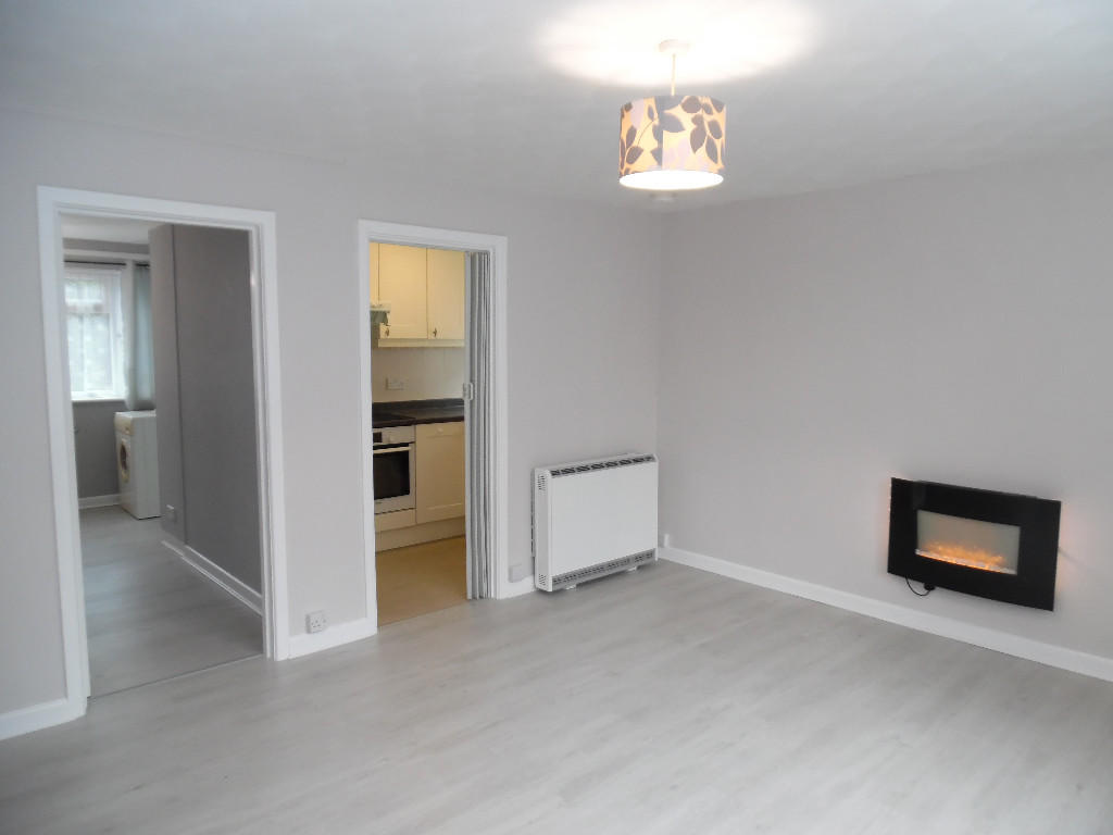 Apartment in Southampton, Waterside Park, Weston - View 3