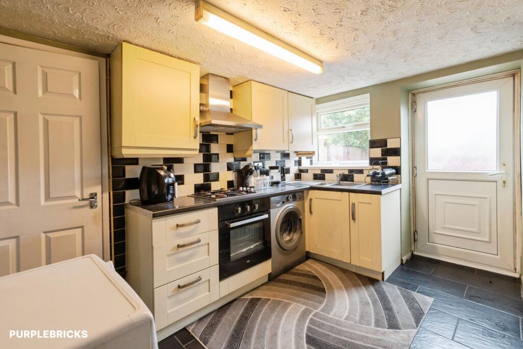 House in Llanbradach, Caerphilly - More