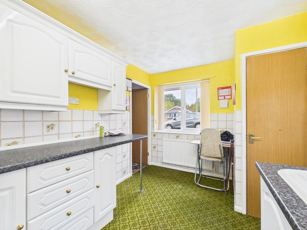 House in Stoke-on-Trent - View 5