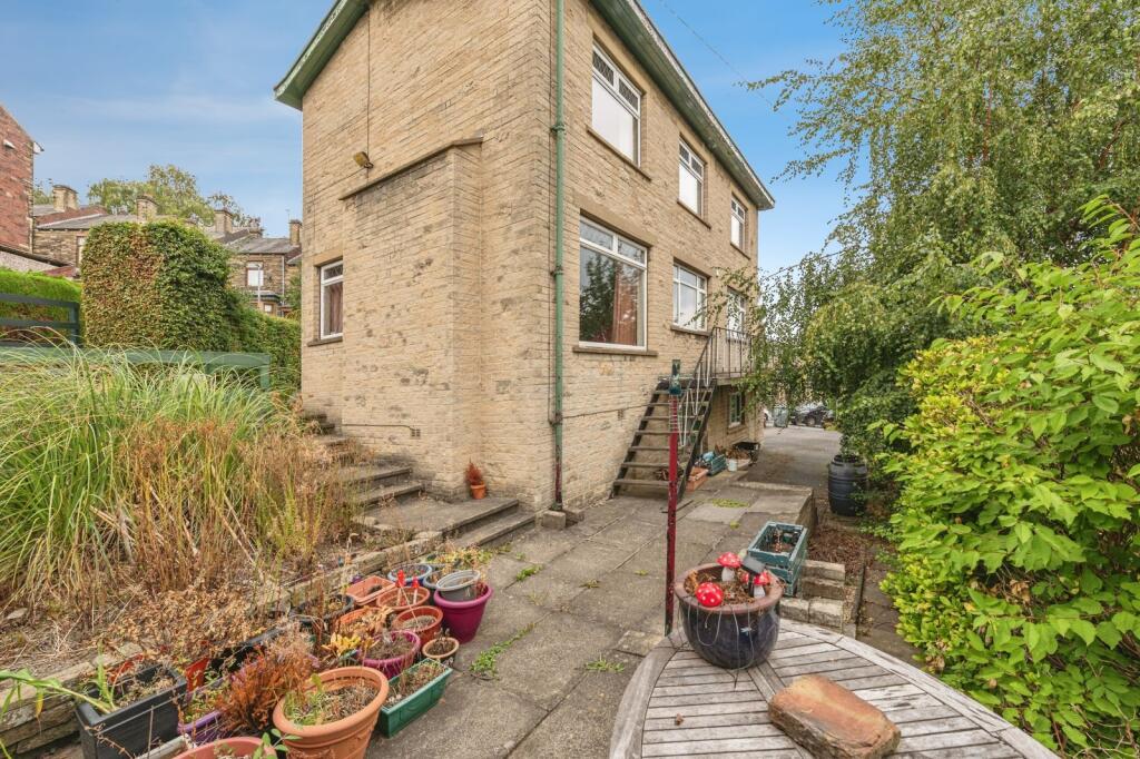House in Kirklees, West Yorkshire - View 5