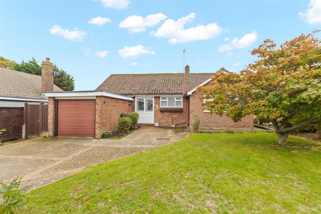 3-bed detached on Chatfield Crescent, Eastbourne, £450,000