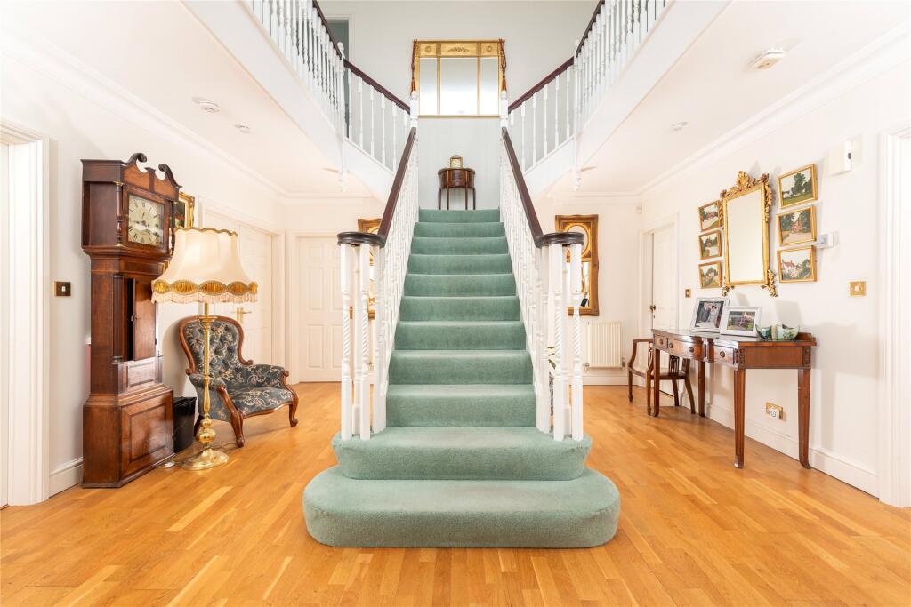 Carnoustie Drive, Great Denham, Bedfordshire, MK40 photo 4