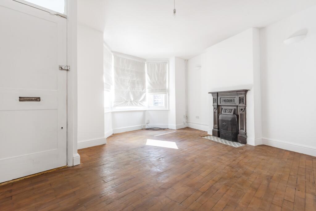 House in London - View 3