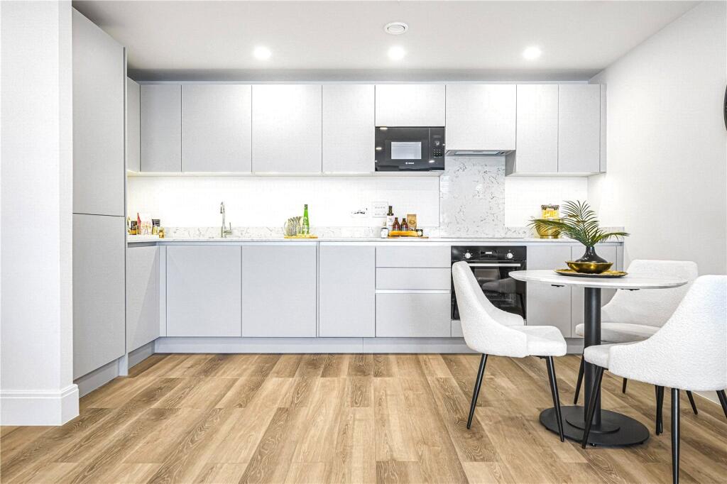 Apartment in London, Hampton Wick - View 5