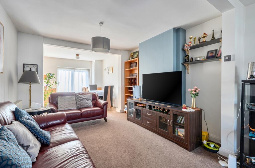 House in London, Benhilton - View 5