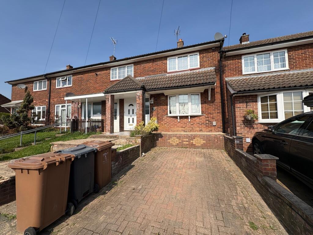 Main image of property: Chertsey Rise, SG2