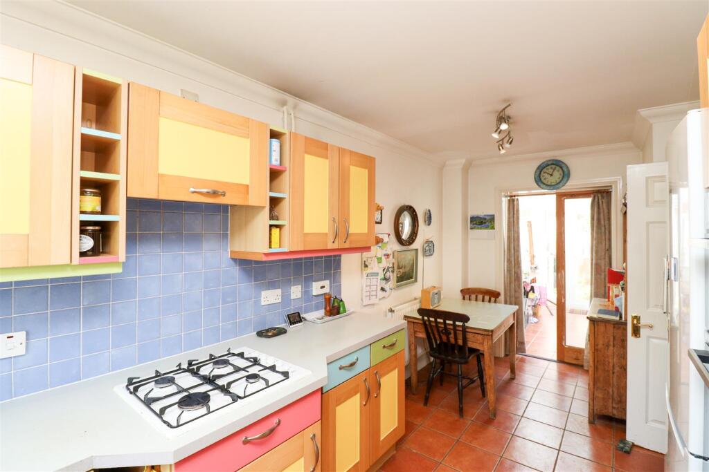 House in Hart, Fleet - View 5
