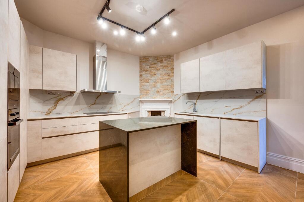 Apartment in London - More