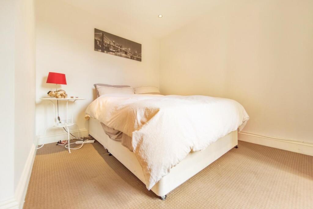 Apartment in London, Abbeville Village, Clapham - More