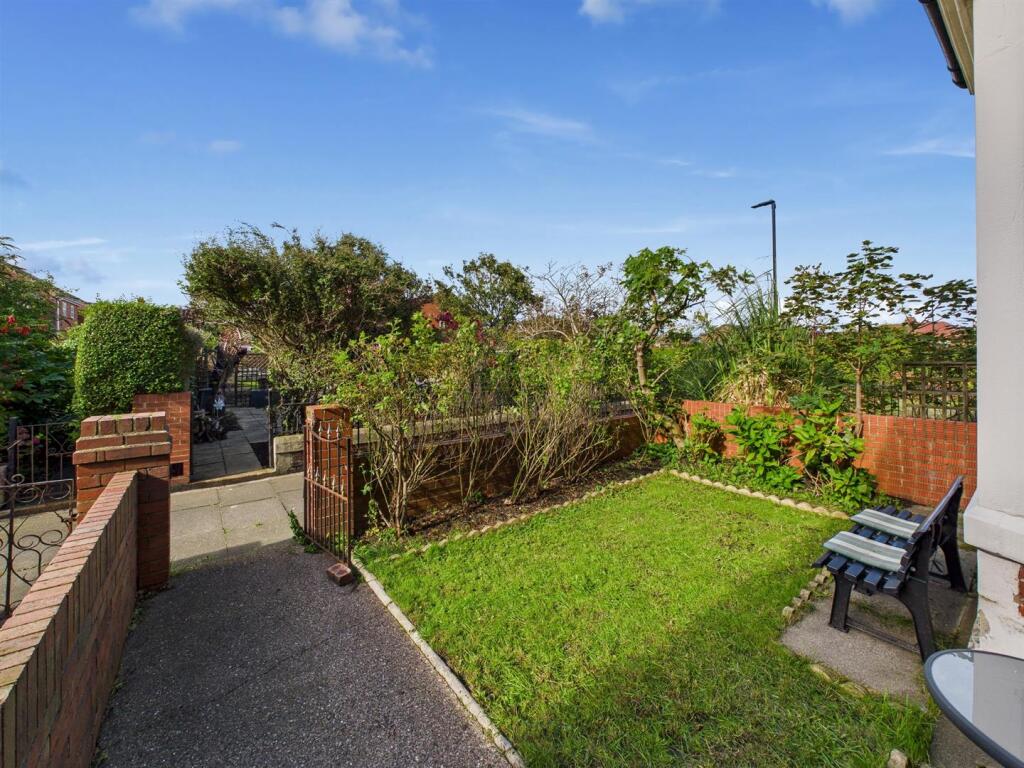 Collingwood Terrace, Whitley Bay photo 2